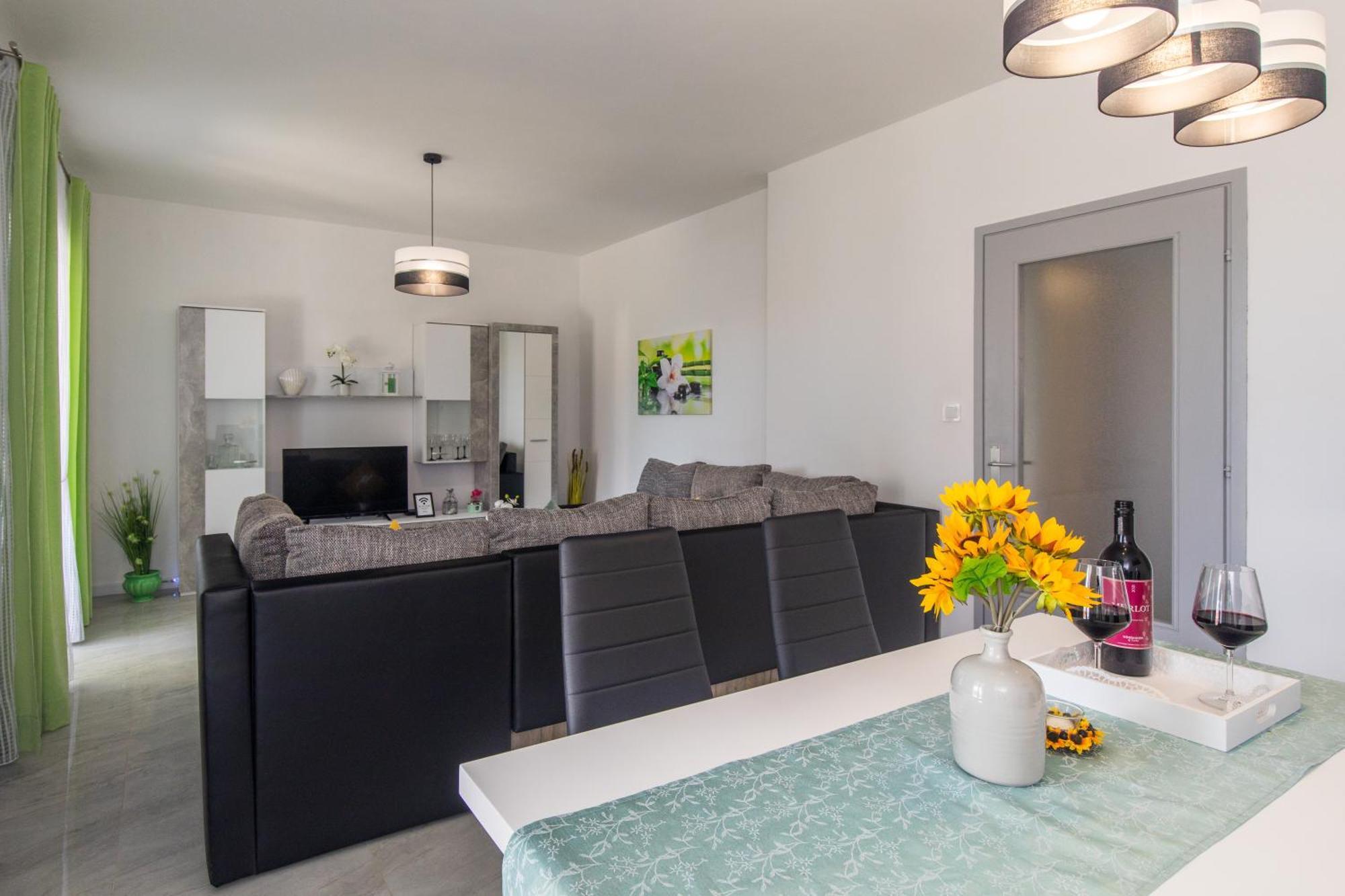 Apartment Tara With Seaview Krk Town Exterior foto